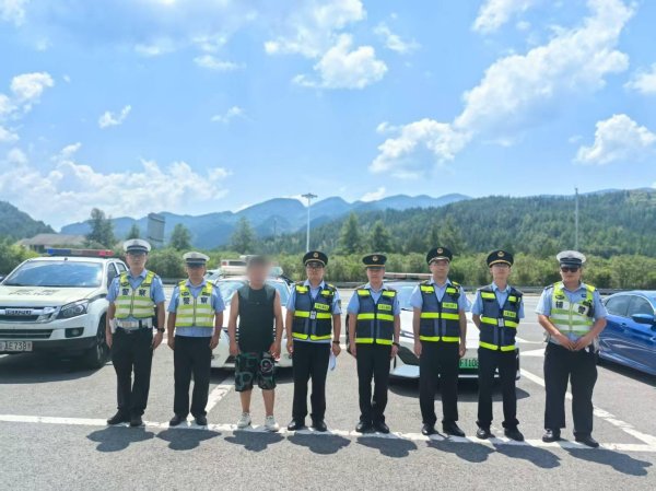 广信配资 黔渝联动打击恶意冲关和偷逃通行费行为