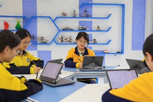 无锡恒鑫配资 加大保障和改善民生力度 扎实推进全体人民共同富裕